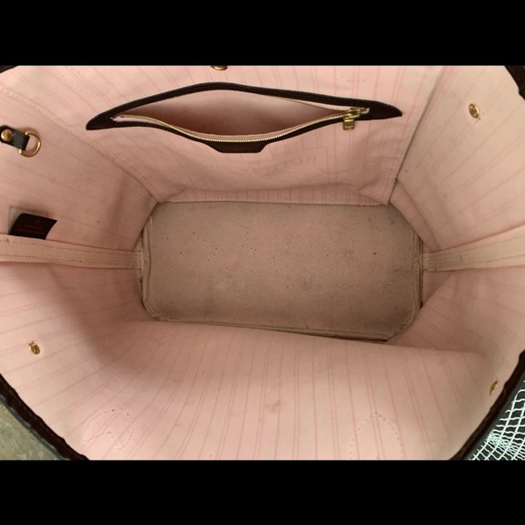 Louis Vuitton Neverfull MM - Picture 6 of 8